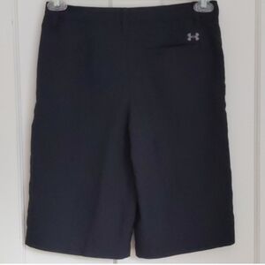 Boy's YOUTH Large Under Armour Golf Shorts ⛳